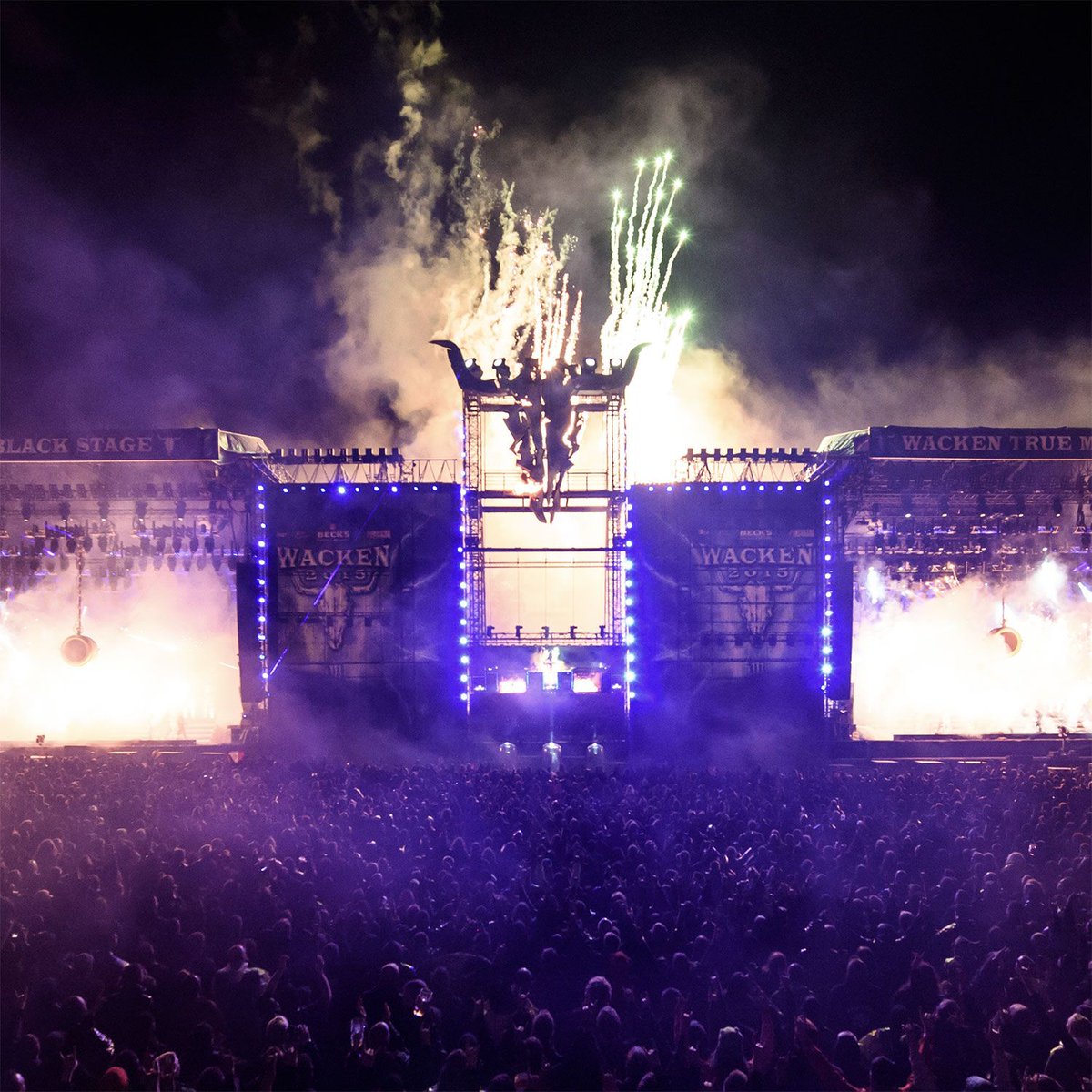 Wacken's tweet photo. 🎆  Who loves fireworks? We sure do 🤘

#wackenopenair #wacken #festival #justwackenthings #photography #nofilter #woa2021 #WackenVibes  #ThrowbackThursday https://t.co/5pSvRgJkMO