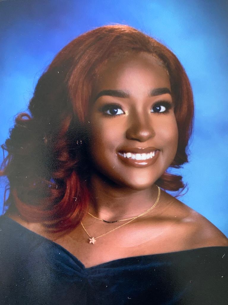 CoachRAlleyne13's tweet photo. On to the Next Dream
#GraduationThursday
#NPNation 🦅 https://t.co/xUUBbVxbYP