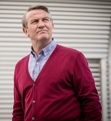 Happy Birthday Bradley Walsh 
Your doing it mate 60 years young 
Always brilliant Goodie or baddie 
