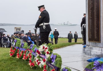 #ThrowbackThursday June 2019: During #DDay75, #RCNavy ships participated in ceremonies abroad and at home. #HMCSToronto was in the Mediterranean Sea, #HMCSStJohns sailed off the coast of Portsmouth, UK & #HMCSFredericton anchored near Point Pleasant Park, Halifax. #RCNRemembers