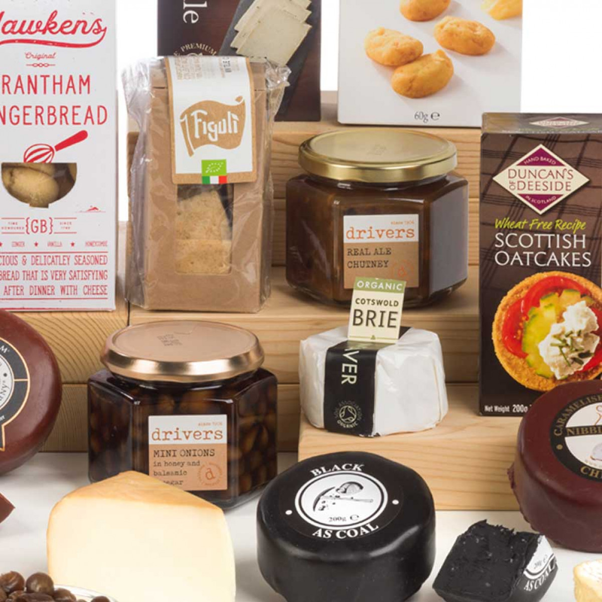 Today is #NationalCheeseDay #USA &amp; as we're always in the mood for celebrating great cheese - it's a great excuse to celebrate some of our truly wonderful British cheeses
Our Cheerful Cheesemonger. Something for Dad?
hampers.co.uk/cheerful-chees…
<a href="/snowdoniacheese/">Snowdonia Cheese Co.</a> 
<a href="/lymnbankfarm/">lymnbankfarm</a>