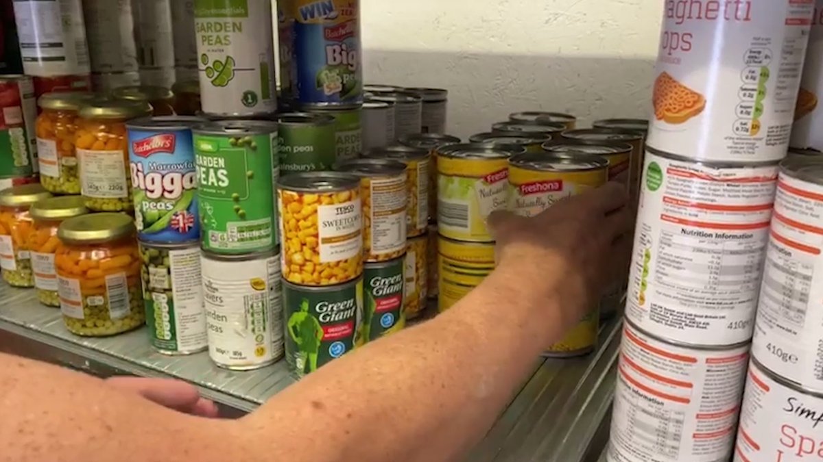Notts News: Nottingham's largest ever food programme will help people in need. £20,000 of donations to @RHFNottingham and £9,000 from @MyNottingham will support 40 food banks and social eating projects