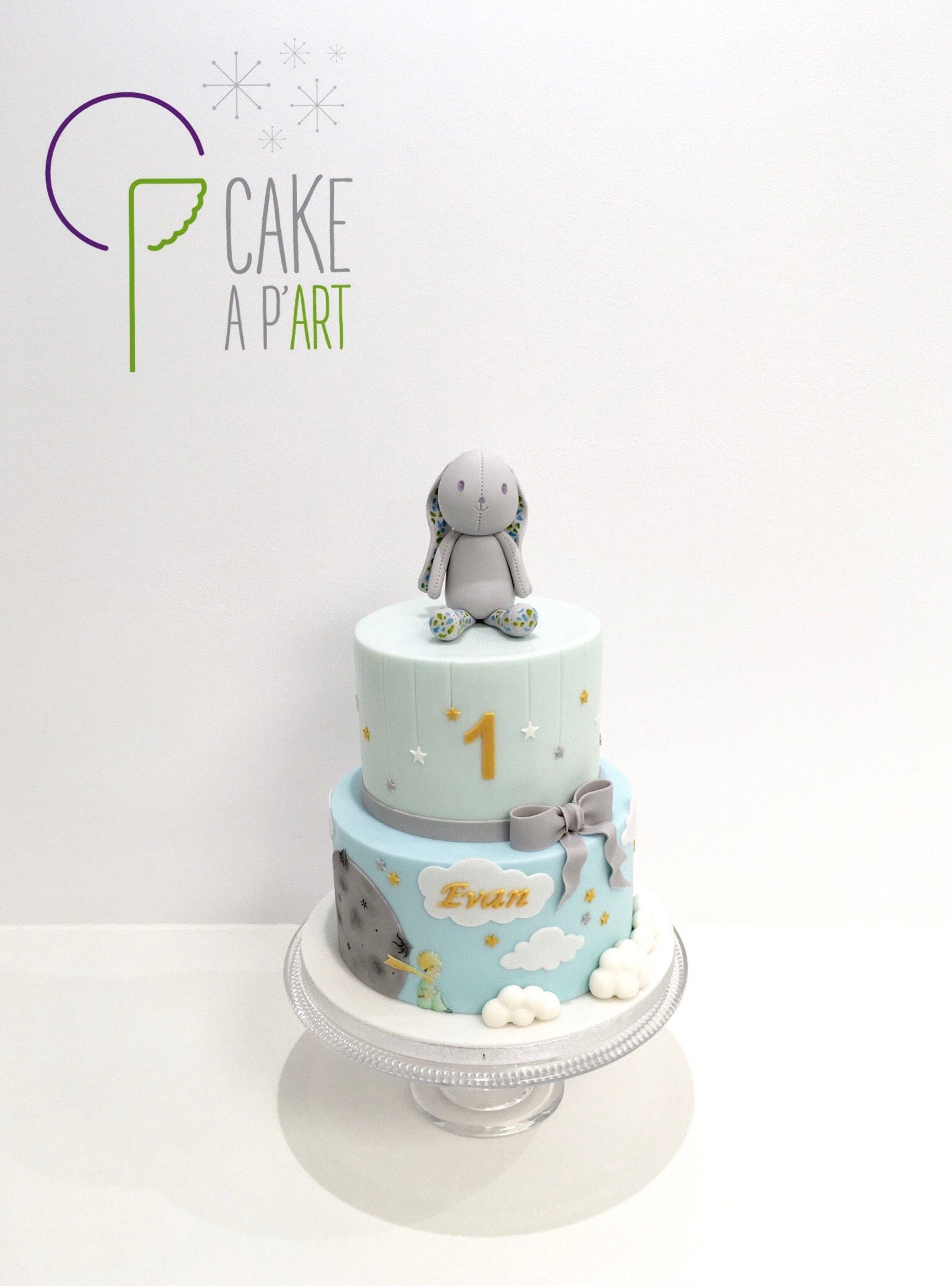 Cake A P Art Gateau Anniversaire Personnalise Theme Le Petit Prince Doudou Lapin Cakedesign Mariage Wedding Weddingcake Piecemontee Gateau Anniversaire Dessert Personnalise Evenementiel Perpignan Pateasucre Bapteme