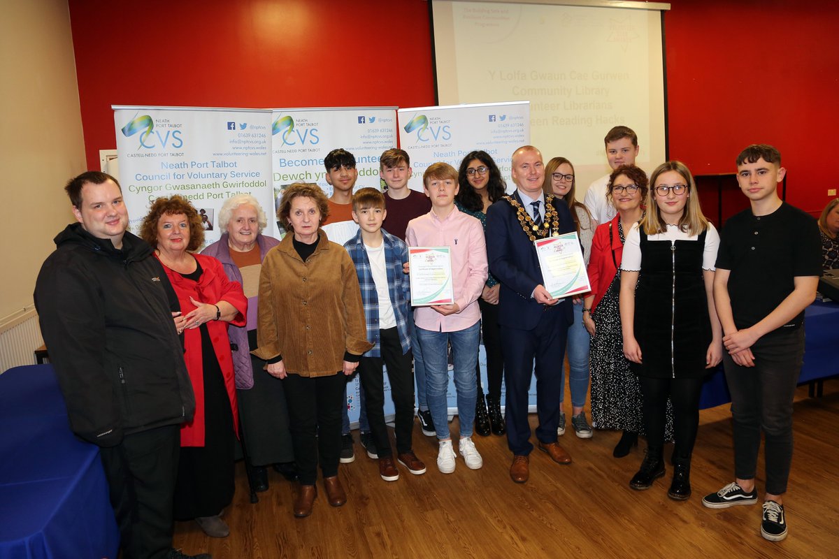 Here are the Teen Reading Hacks, a group of young volunteers <a href="/NPTYF/">NPT Youth Fund</a> are proud to have supported. They have done incredible things to engage with young readers @Ylolfagcg. Give them a follow to see what they have planned for this year's #SummerReadingChallenge.
#VolunteersWeek