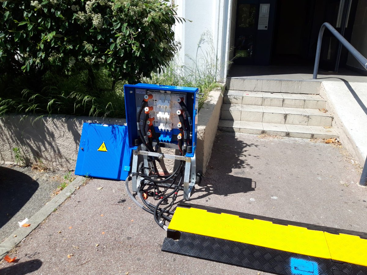 🚛La réalimentation de nos clients lors d'incidents réseau ⚡️ va pouvoir être optimisée avec l'arrivée de ce camion adapté à la distribution de l'électricité. Bravo aux équipes <a href="/enedis/">Enedis</a> de <a href="/marseille/">Ville de Marseille</a> pour leur initiative et leur engagement aux services des clients.