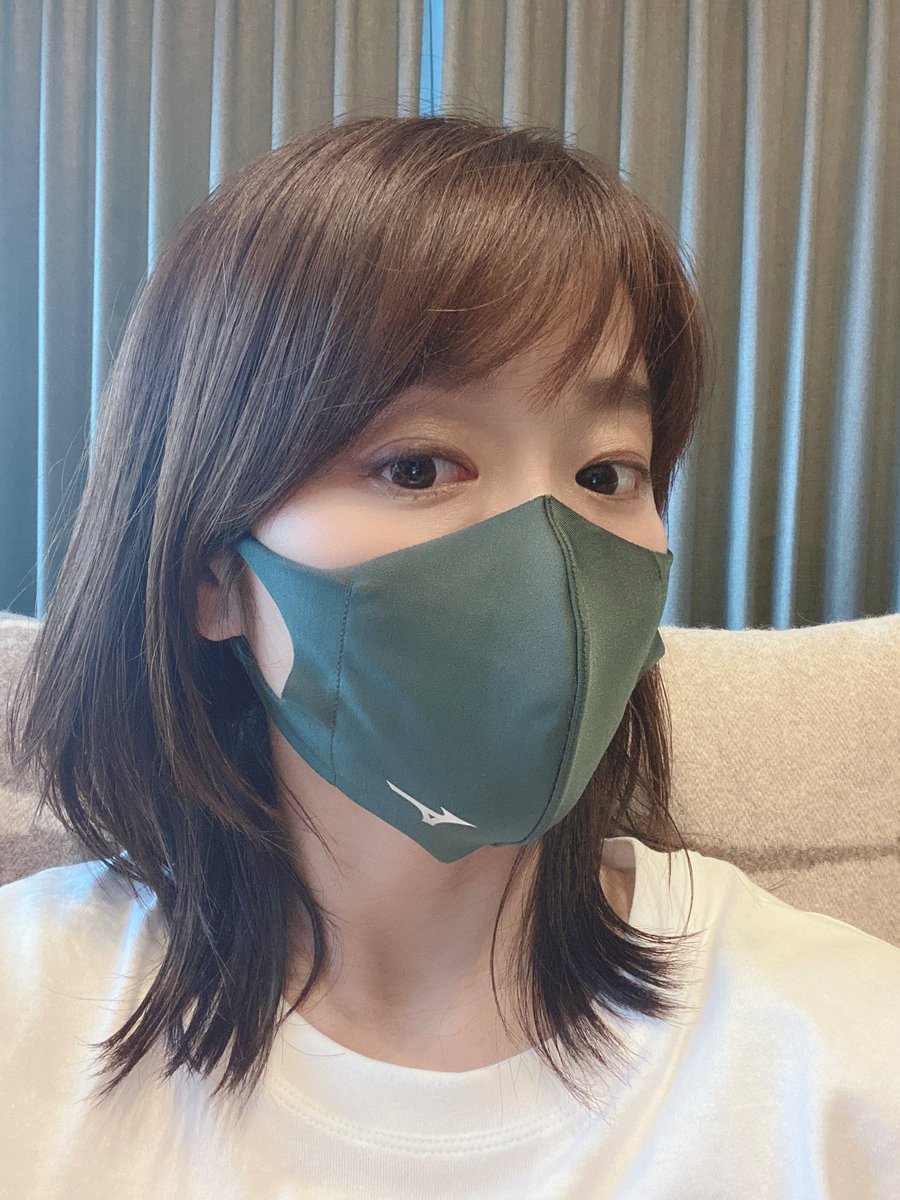 Akane Kuroki 黒木 茜 ミズノさんから届きました このマスク 伸縮性に優れたつけ心地で長時間つけても快適な着用感 洗ってもすぐ乾く速乾性の高さが特徴です 是非皆さんお試しあれ Mizunojp ミズノマウスカバー ミズノマスク マスク