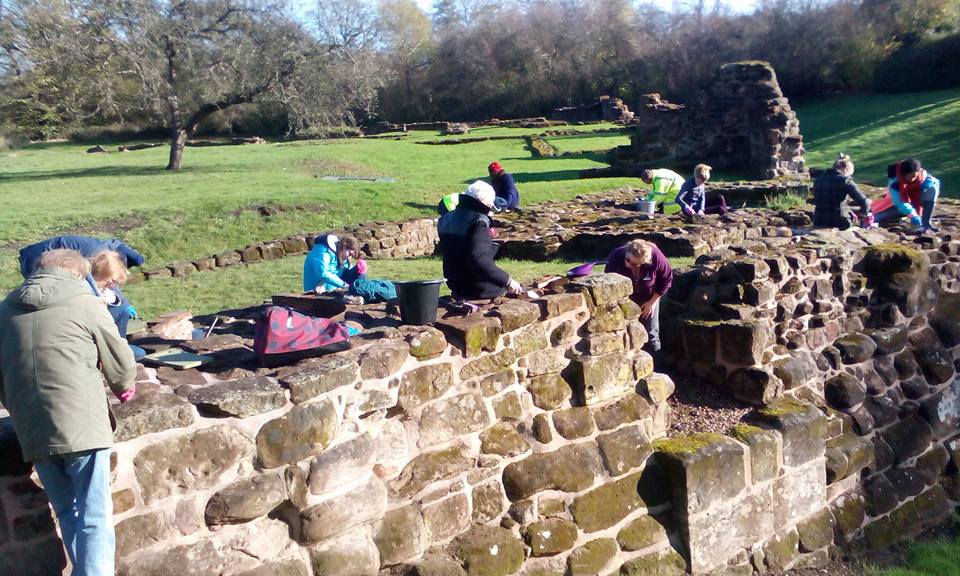 WeoleyCastleR's tweet photo. Our Castle Keepers have a keen interest in #archaeology - taking an annual visit to @MCC to study the artifacts that have been found at Weoley castle!
#NationaVolunteerWeek https://t.co/yAvfKM3WdX