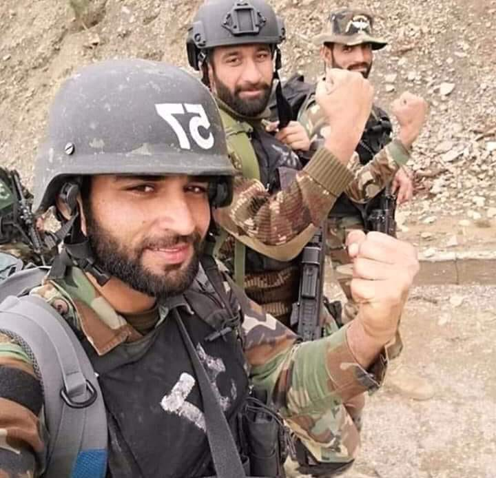 i_hassnain's tweet photo. دشمن ہمارے جذبوں سے ڈرتا ہے
ورنہ گولہ بارود تو پوری دنیا کے پاس ہے 💕
#WeDefendPakArmy https://t.co/NYdNKcnF1L