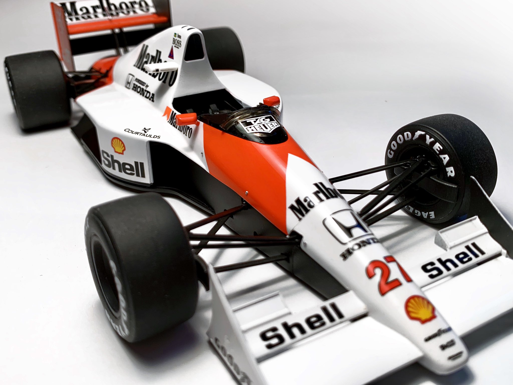 アイルトン セナ （アート）① オレグ・コニンの、アイルトン・セナの「もしも」という絵… : r/formula1