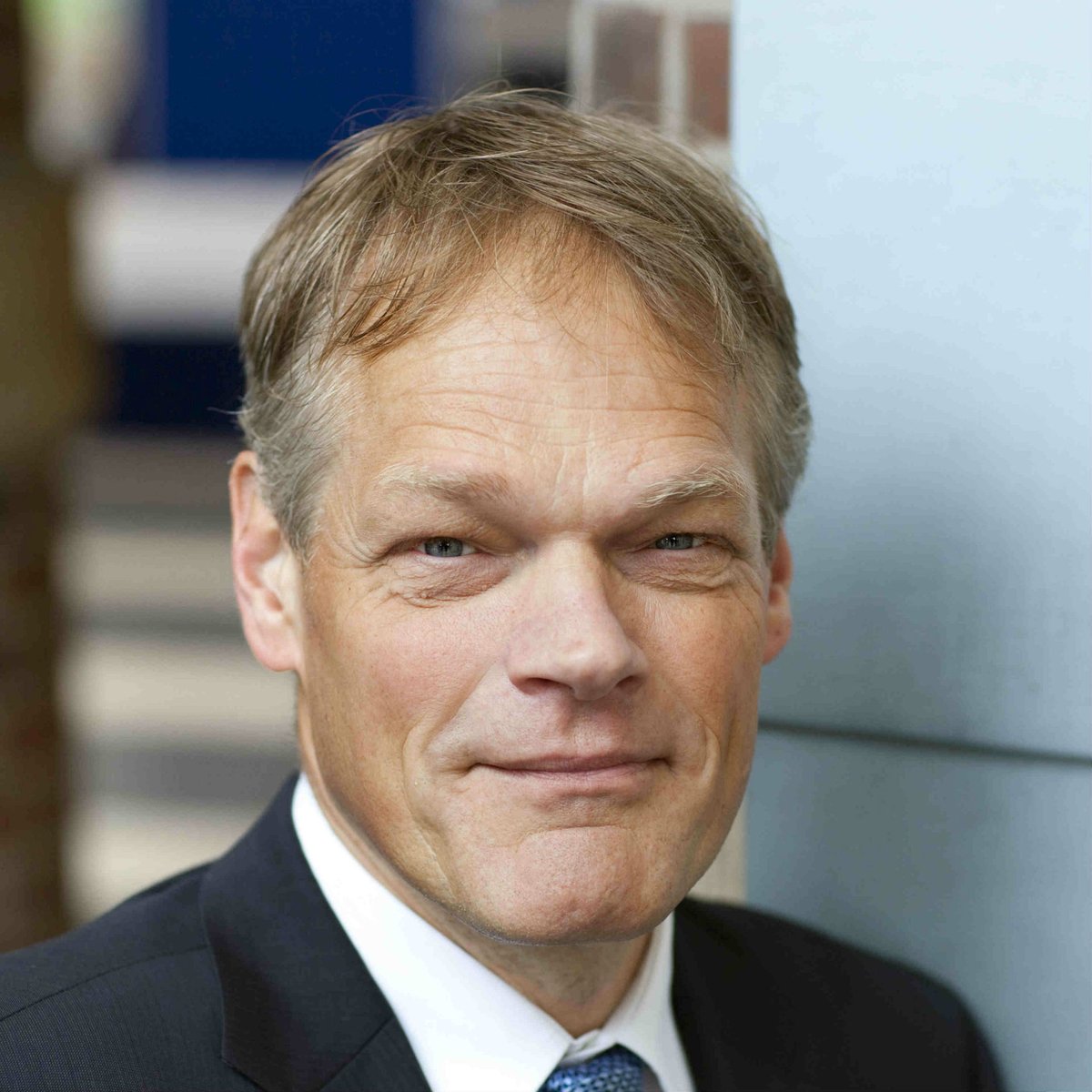 Goed en prettig leesbaar artikel van <a href="/jackvdveen59/">Jack van der Veen</a> Ketensamenwerking als medicijn tegen de Corona-crisis

logistiek.nl/supply-chain/a…