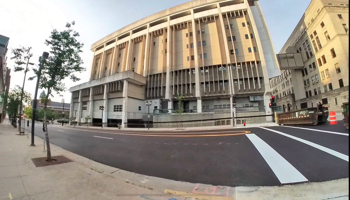 kumays's tweet image. I’m back to do my part for the city. #forthepeople✊🏽 #letthepeoplespeak Y’all got my #doingStuff skills for a couple more years. Retirement occupation = Street Dancer 🕺🏽