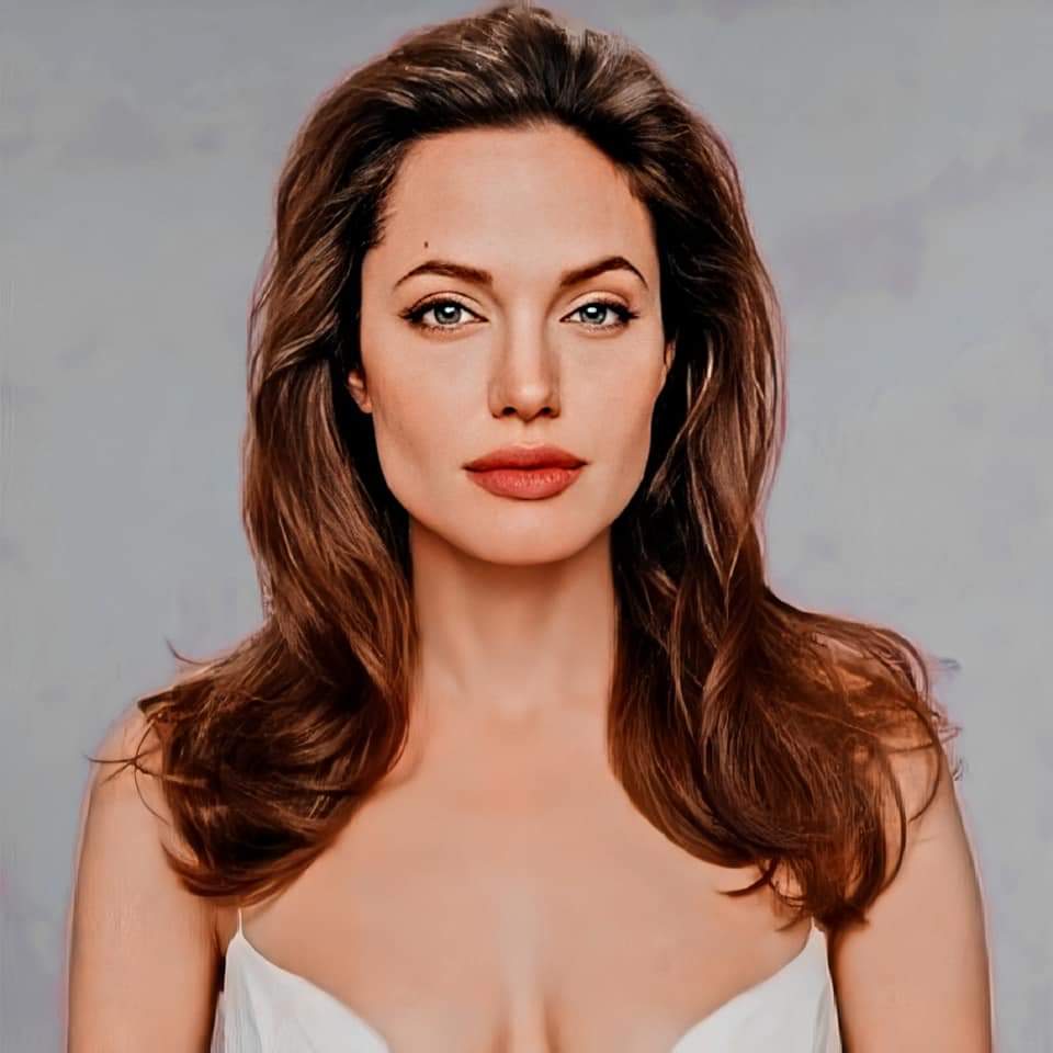 Happy birthday to this fallen angel, Angelina Jolie      