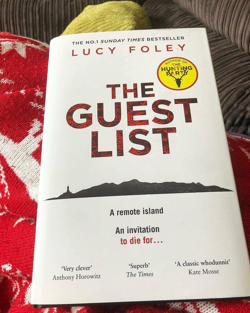 Nothing like a good murder mystery to keep you entertained on furlolidays. @lucyfoleyauthor thank you for another fun little thriller! ❤️ #lucyfoley #lucyfoleytheguestlist #chilltime #gayboy #gaycouple #gayblogger #blog #blogger #bloggers #liverpool #liv… instagr.am/p/CBBSOQYn7u4/