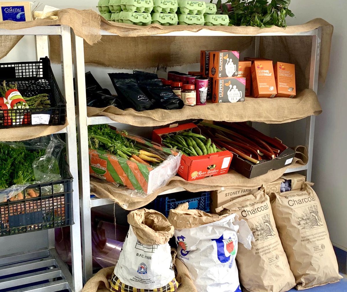 🥩 FARM SHOP OPENING TIMES 🥩
THURSDAY 9am - 1pm 
FRIDAY 9am - 1pm
SATURDAY 9am - 3pm 
Social distancing measures in place.
Find us at Fossil Farm, DT2 8DB.
Please share 🙏