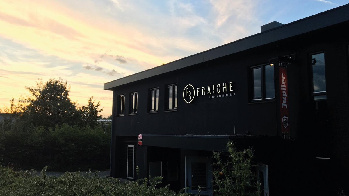 Het Fraiche Vaals cafe is weer geopend!

Vanaf aanstaande donderdag openen we de deuren van ons cafe. Elke week op donderdag vanaf 20:00 uur en op zaterdag vanaf 21:00 uur.

Dit geheel volgens de richtlijnen van het RIVM en de Gemeente Vaals.