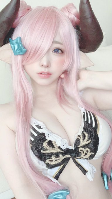 コスプレイヤーみぃこのTwitter画像14