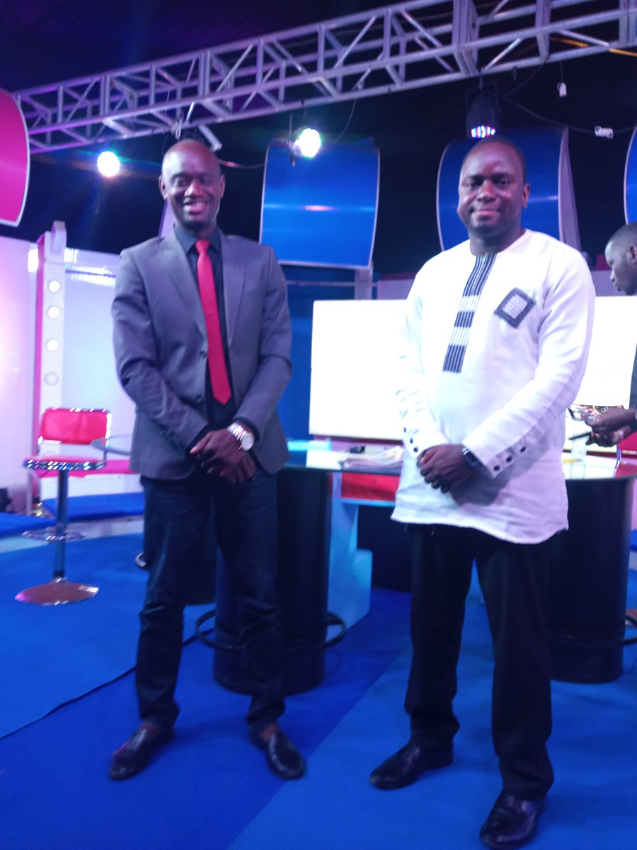 papegahnba's tweet photo. Start up(s) et secteur informel: les clés de la relance!
C'était ce matin sur #Kinkéliba #RTS1. En tant qu'invité j'ai donné des orientations sur les méthodes agiles et comment piloter son activité durant cette crise.
#Entrepreneurship #SharingInputs #Sénégal https://t.co/ucqEzs1hpS