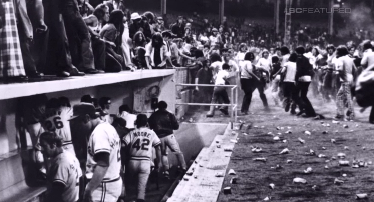 BaseballQuotes1's tweet photo. 46 years ago, the Indians hosted 10 Cent Beer Night.

Throughout the game, fans became very intoxicated and attacked the visiting Rangers while they were in the field.

Both teams came onto the field with bats to help protect themselves, and the Indians were forced to forfeit. https://t.co/uEOohGnrZX