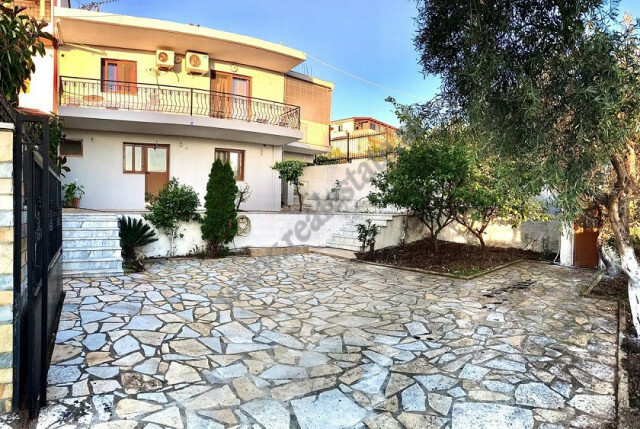 RealEstate_al's tweet photo. Vila for sale in Saranda, with sea view , Albania https://t.co/v6YpxmUVp8 https://t.co/9nyaQT29Nx
