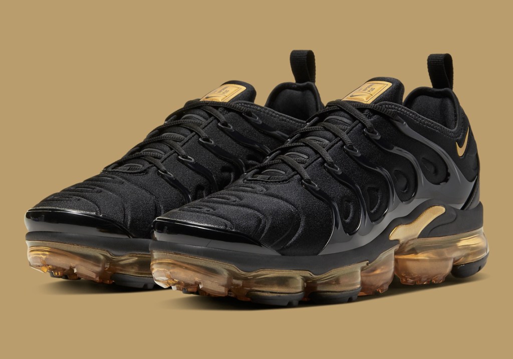 vapormax plus finish line