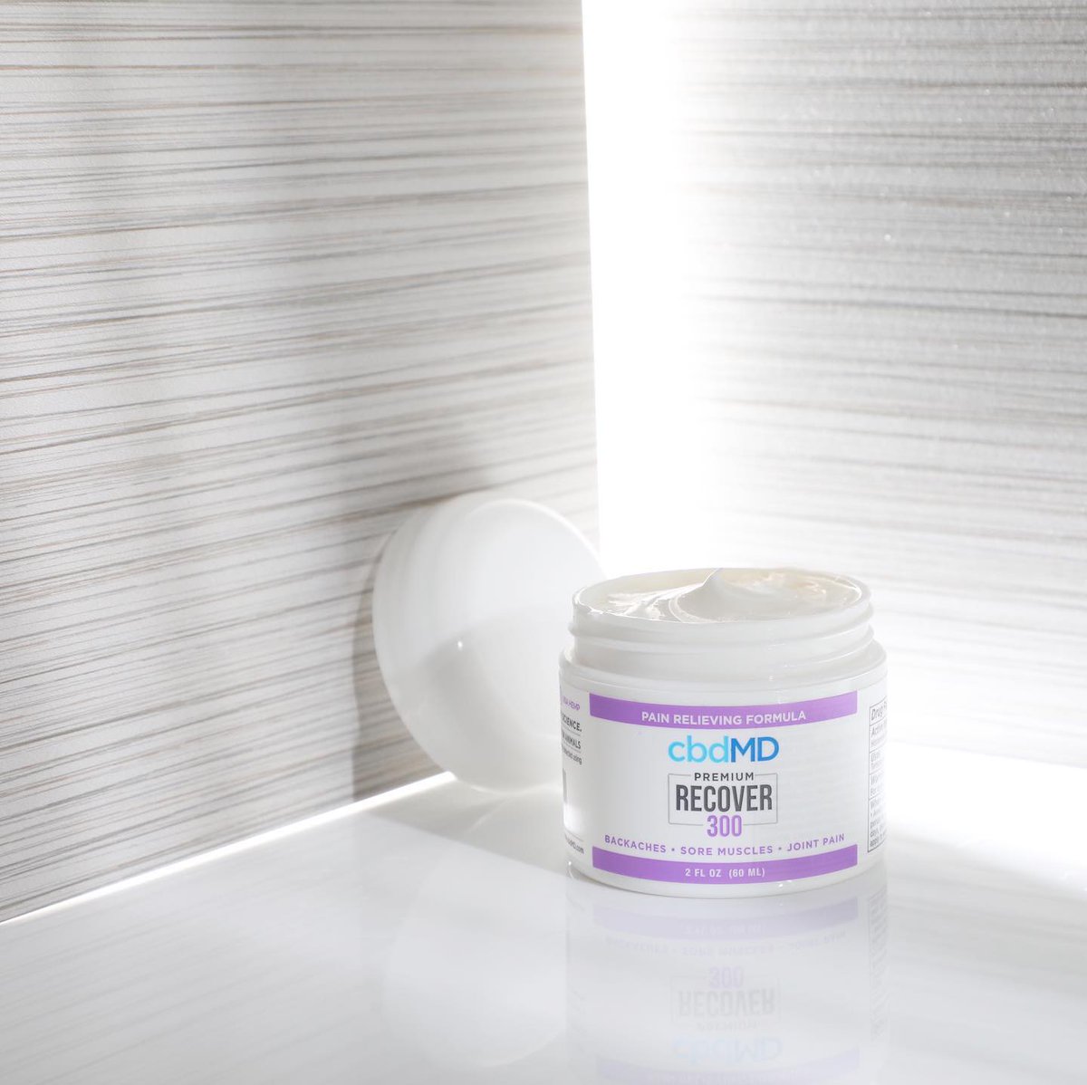 CbdmdDirect's tweet image. This week have you feeling a little sore? Say no more with #cbdMD Recover ✨⁣
⁣
⁣#cbdMD #recover #allnaturalproducts #soremuscles #cbdhealth #weedendready #cbdproducts #weekendworkout #homeworkout #recovery #shinebrightlikeadiamond