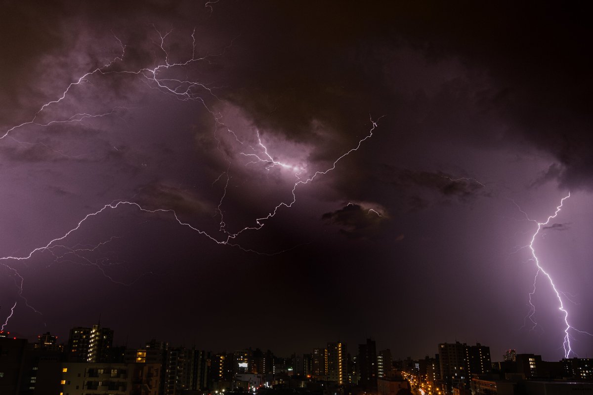 Unknownpicture 札幌 雷がすごいです カメラが雨で壊れるかと思いましたが なんとか撮影できました 雷 Thunder Thunderstorm