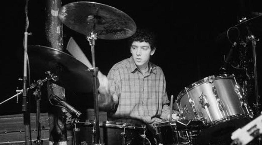 Happy birthday to Tony McCarroll of oasis 