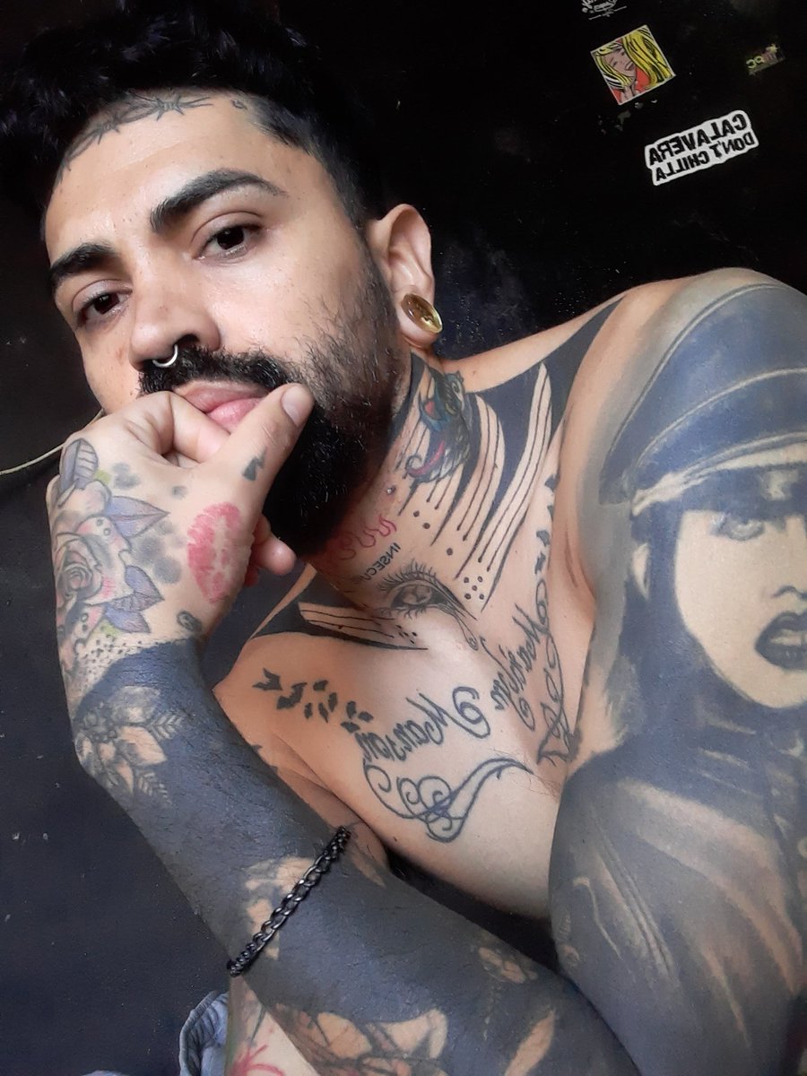 JonatanRivero18's tweet photo. The end #rosario #boy #beard #skull #tattoo #quedateencasa #quarantine #cuarentena #quedateencasa #fuckyou #Area51 #Argentina https://t.co/boI2CwXaoP