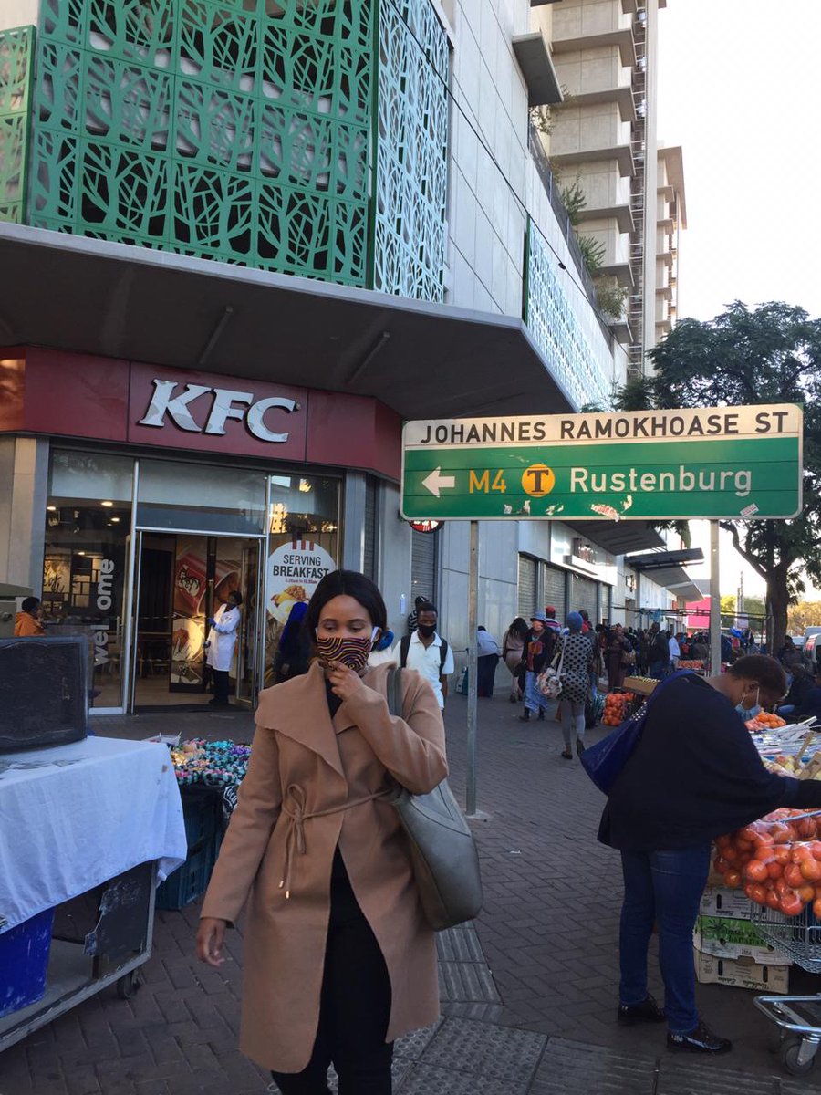 Amelia558's tweet photo. @KFCSA I went to the shop to lodge a complaint and guess what I got asked "which piece must I give you " Like really KFC is that your standard!

I am soo dissapointed😔 https://t.co/TbFkZey466