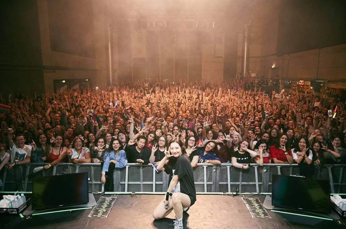 Q-Factory Amsterdam (@qfactory_adam) on Twitter photo Precies een jaar geleden stond de k-pop zangeres <a href="/official_sunmi_/">์ ๋ฏธ SUNMI</a> in een uitverkochte Q...Was jij er ook bij? ๐ถ๐#throwbackthursday Precies een jaar geleden stond de k-pop zangeres <a href="/official_sunmi_/">์ ๋ฏธ SUNMI</a> in een uitverkochte Q...Was jij er ook bij? ๐ถ๐#throwbackthursday