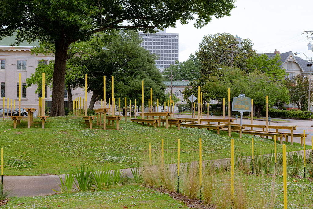 _fertileground_'s tweet photo. A space exists – between the prolific presence of the commercial farm all across the state and the Mississippi citizen who lacks access to fresh food. Here, we overlay the pattern of row crops over a city block. Learn more about @OfficeJT_ #GroundNotations on our FG website. https://t.co/HMHK2YiGkR