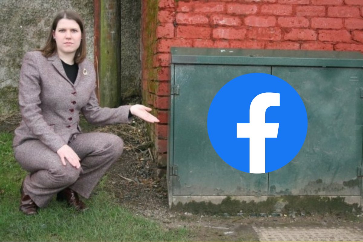 Jo Swinson Pointing at Things tweet media