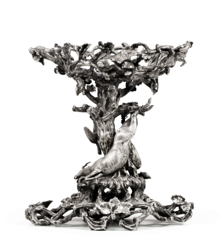 SothebysFr's tweet photo. #AuctionUpdate Un autre surtout de table, cette fois signé Christofle, décuple lui aussi son estimation, à 60,000€ #SothebysStyle https://t.co/9OXIlBflQz