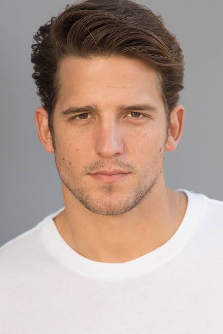 HaruhikoHideo's tweet photo. #SheaBuckner as Jamie in The Home Invasion Thriller #SurviveTheNight The Most Charming Villain ever π
He and his brother, Matty just choose the wrong path in life, I really wish they'd survive and went to Mexico, and live happily ever after... ππ https://t.co/SsqQiiCklC