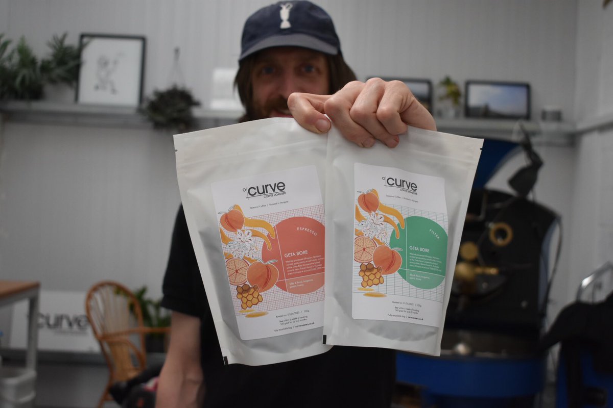 curveroasters's tweet image. Fresh crop Ethiopia is here 
🍑 🍊 GETA BORE🍊🍑
Washed processed native heirloom varieties from small producers based around Metu Bishari forest in Illubador area, Ethiopia
•
Silky, floral, peachy tangerine dream 
•
Now on webshop