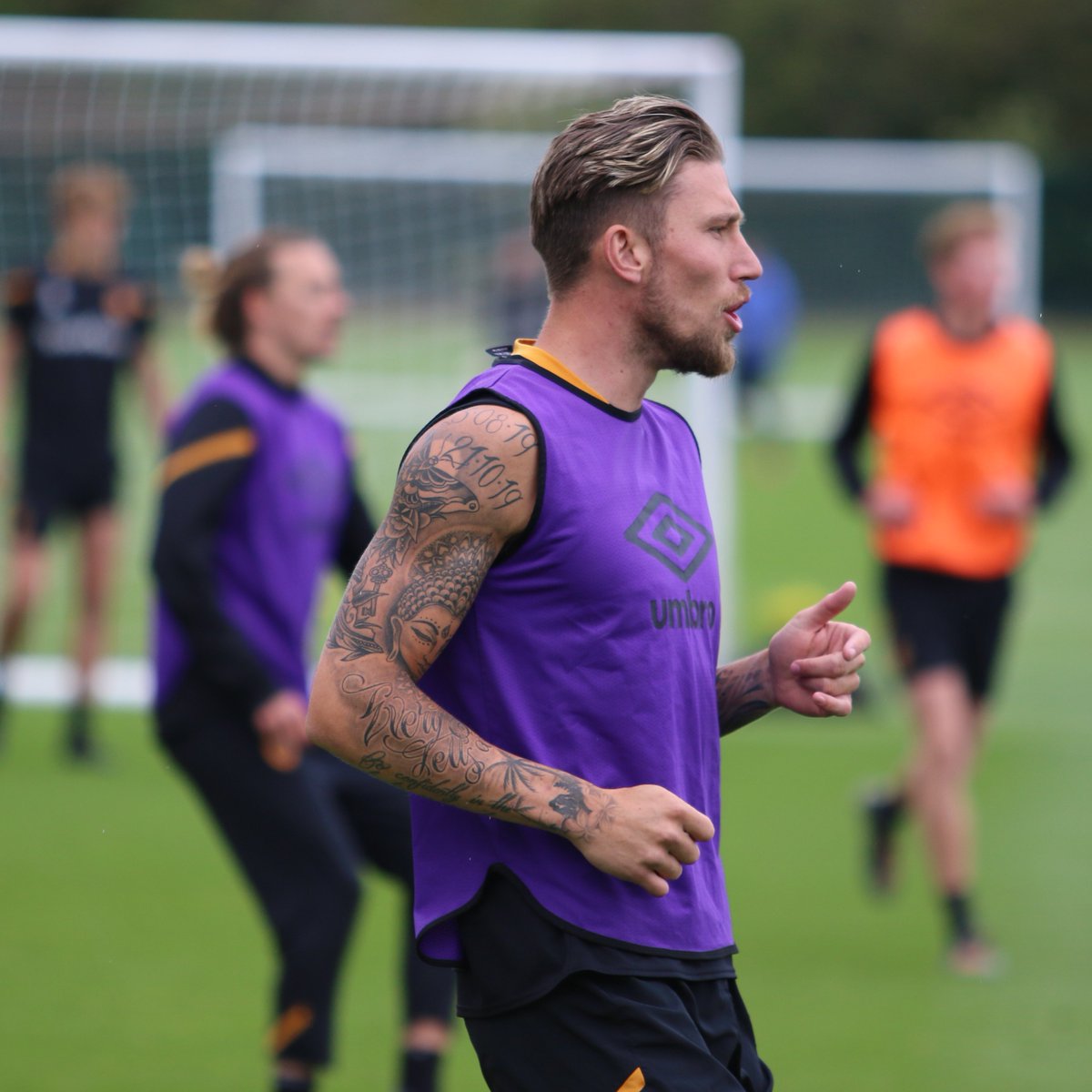 HullCity's tweet photo. .@Angus_Mac15 continues his inspirational return 🧡

So good to see the defender back training! 🙌

#hcafc | #theTigers https://t.co/gTlFfjbJsq