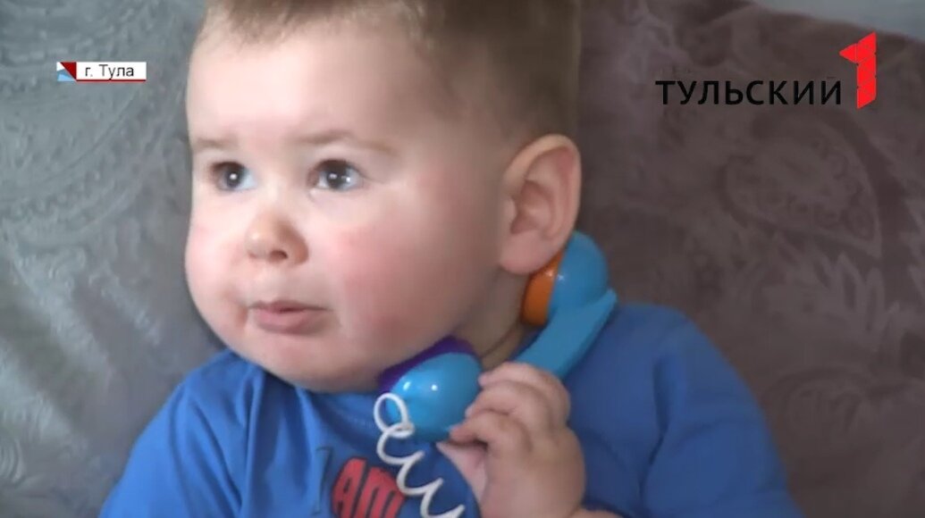 Маленькому Саше Архипову исполнилось 2 года

Ребенку с редким заболеванием требуется очень дорогостоящее лекарство    1tulatv.ru/novosti/138767…