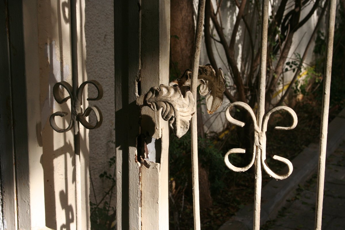 As qualified locksmiths, We, Paul Quick Locksmith, specialize in repairing and replacing UPVC locks and handles. We can solve your access issue quickly, reliably and for far less than a national firm will charge.

#PaulQuickLocksmith
#LockoutSolutionsInUK
paul-quick-locksmith.business.site