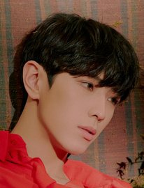 luceatluxtua_'s tweet photo. 비슷한 느낌🌛

#CIX #씨아이엑스 #HelloStrangeTime https://t.co/2Bc7fKO75k