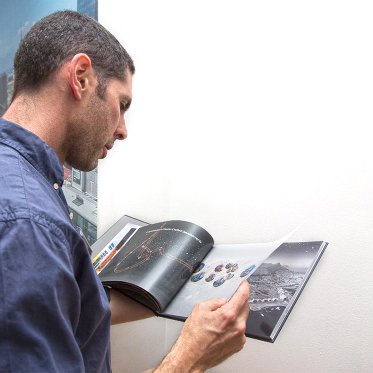 MacheteCreative's tweet image. David Cohen looking at the @signaturasa coffee table book's semi-transparent trace insert, something a bit different!

#machetecreative #cutthroughtheclutter #signatura #propertydevelopment #propertymarketing #coffeetablebook