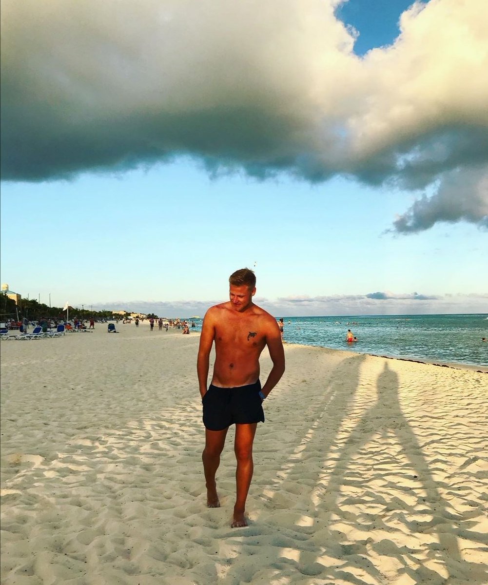 tour_pink's tweet photo. Back to the beach.. 8th of June.
#beachfreedom #playadelcarmen #tulum #gayrivieramaya #gayviaggi #gaytours #gaygirlsofistagram #travels #gaymexico #gayworldlovers #gaytourguide #lgbttravel #lesbianasmexico #lesbianpride #gayisokay #gaypassort #gayplaya #gayplayadelcarmen https://t.co/5YooXANBQq