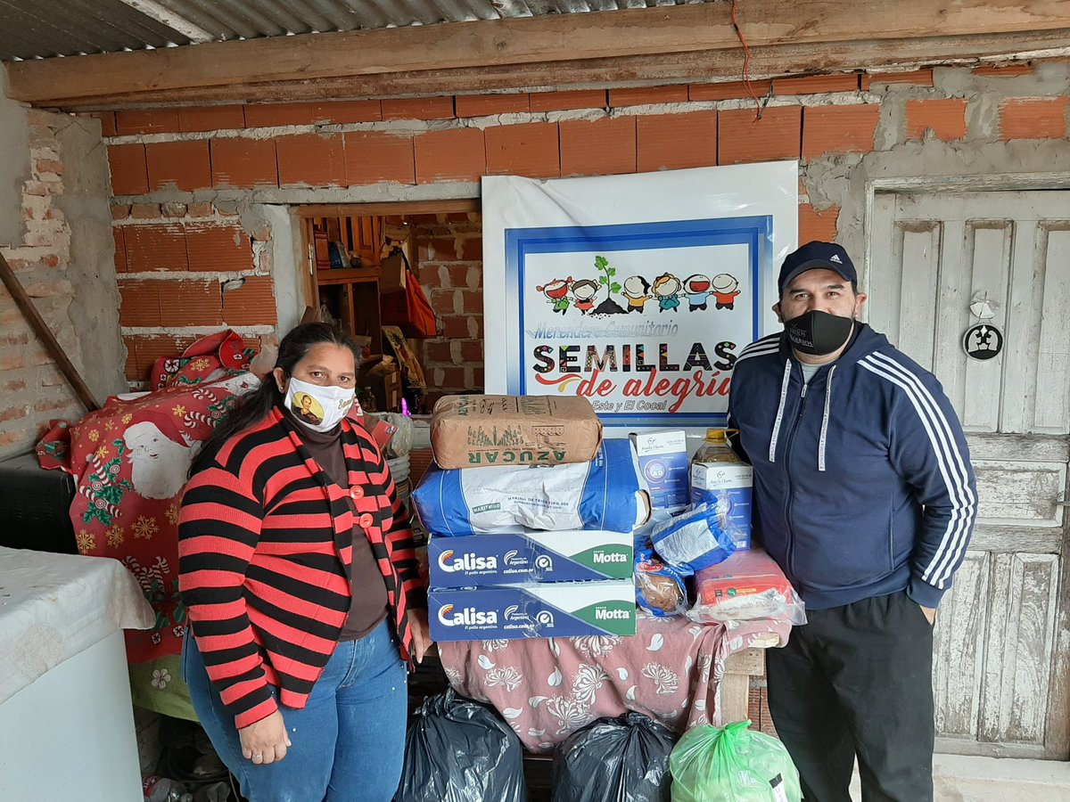 HdelosBarrios's tweet photo. Gracias a Dios y a nuestro público que nos acompañaron en nuestro 2° #RecitalVirtual hoy pudimos cumplir y ayudar a la gente del #Merendero Semillas De Alegría del B° San Antonio Oeste de la Ciudad de Corrientes 

GRACIAS INFINITAS A TODOS ....@CorrientesGob @municorrientes https://t.co/OIgu55cE1V