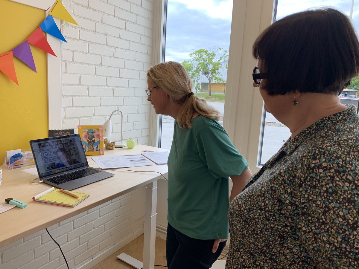 First Zoom meeting with our Irish friends at <a href="/NorthPresPrim/">North Pres Primary</a> #sollentunainternationalschool #turebergsskolan #solskol