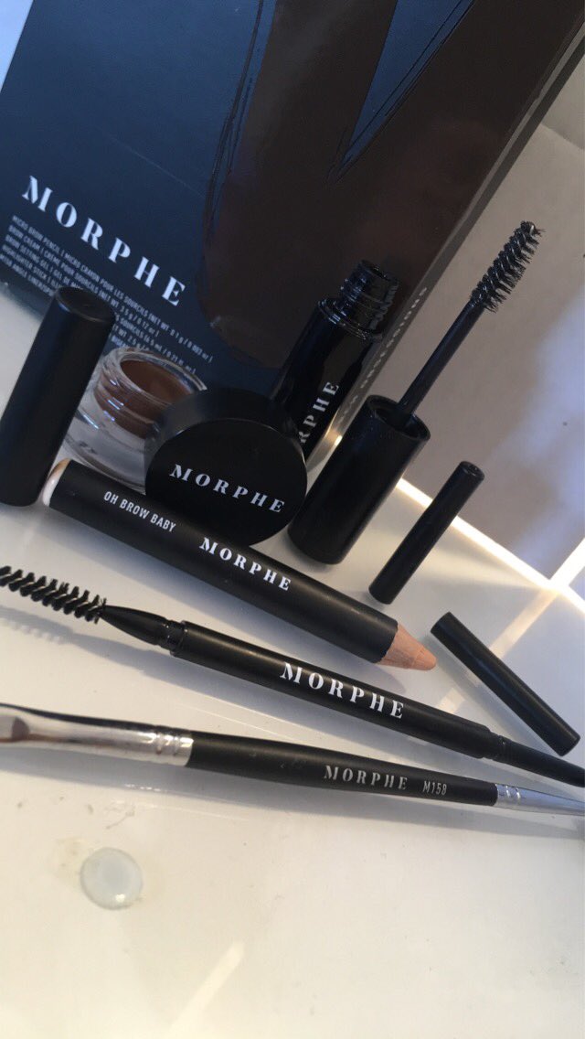 Macey57766977's tweet photo. Just finished trying out the Morphy arch obsessions it is a five piece brow kit first impressions I was amazed it is now my ride or die great work morphe @MorpheBrushes #Morphe #brows #makeup #browkit #amazing ❤️🥰🔝 https://t.co/QEdg0AMRRm