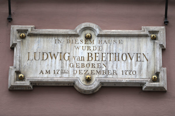 altoynitido's tweet photo. #Beethoven250 Sonata en Fa menor, No. 23, #Opus57:
Casi contemporánea (la diferencia sería acaso de un año en la terminación) de la Sinfonía "Heroica" #Opus55, esta obra es otro hito que inserta una sonoridad y una expresión inéditas hasta ese momento en el planeta. https://t.co/JgHHW8Zu8l