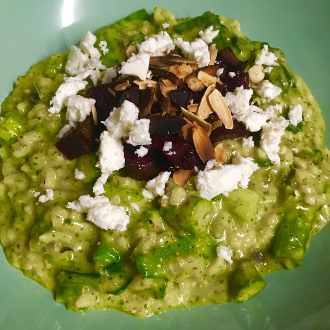 thepottedpig's tweet image. Freeze your foraged wild garlic pesto in small batches and you can have wild garlic risotto anytime you want! Why not try with asparagus, sugar snap peas, spring onions, roasted beetroot, feta &amp;amp; toasted almonds 🍴

#chef #lockdowncooking #creatingathome #wildgarlic #foraging