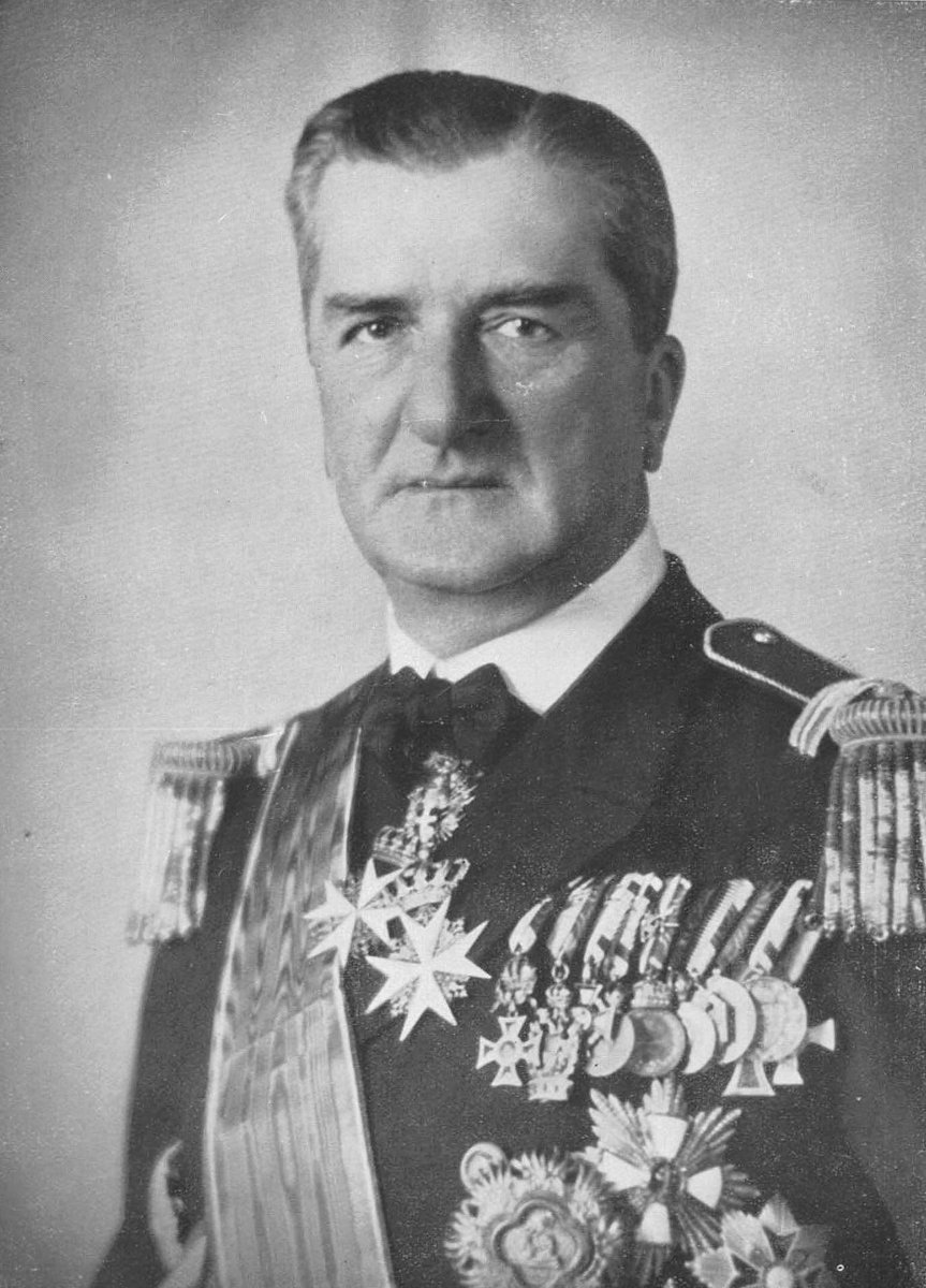 In 1919, Finland and Hungary found themselves in a similar situation. Both countries had just fought a war and were failed monarchies now led by a Regent. While Mannerheim gave up power after losing a Presidential election, Horthy took a different path. 2/15
