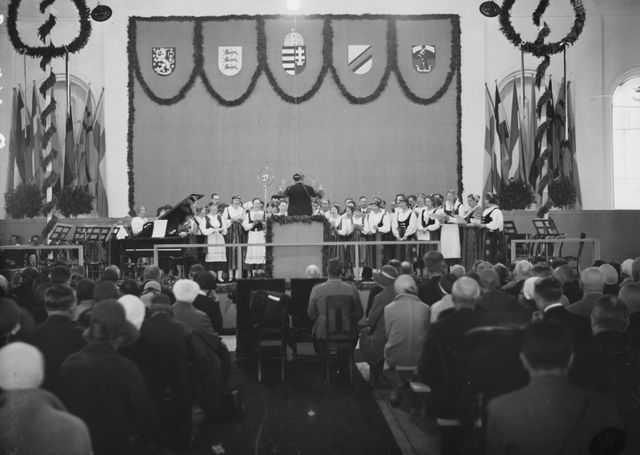 In Finland, mainstream political circles looked at Hungary’s interwar antidemocratic development with contempt. However, in activist circles, there was an effort to create a common Finno-Ugric cultural block to counter the German and Slavic expansion in Europe. 3/15