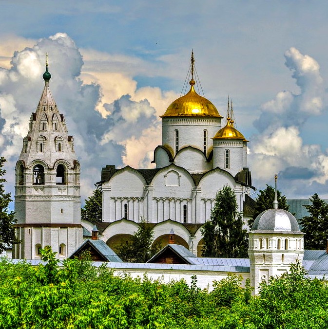 vozvr's tweet image. 100 ЗНАМЕНИТЫХ МОНАСТЫРЕЙ
35. Покровский монастырь.   
       1364 г. Суздаль. 
@history_RF  #СТОМОНАСТЫРЕЙ
В средние века стал местом заточения постриженных в монахини аристократок. С 1933 здесь была биологическая лаборатория ОГПУ, а в 1980 появился туркомплекс. 
Ныне - это Рай)