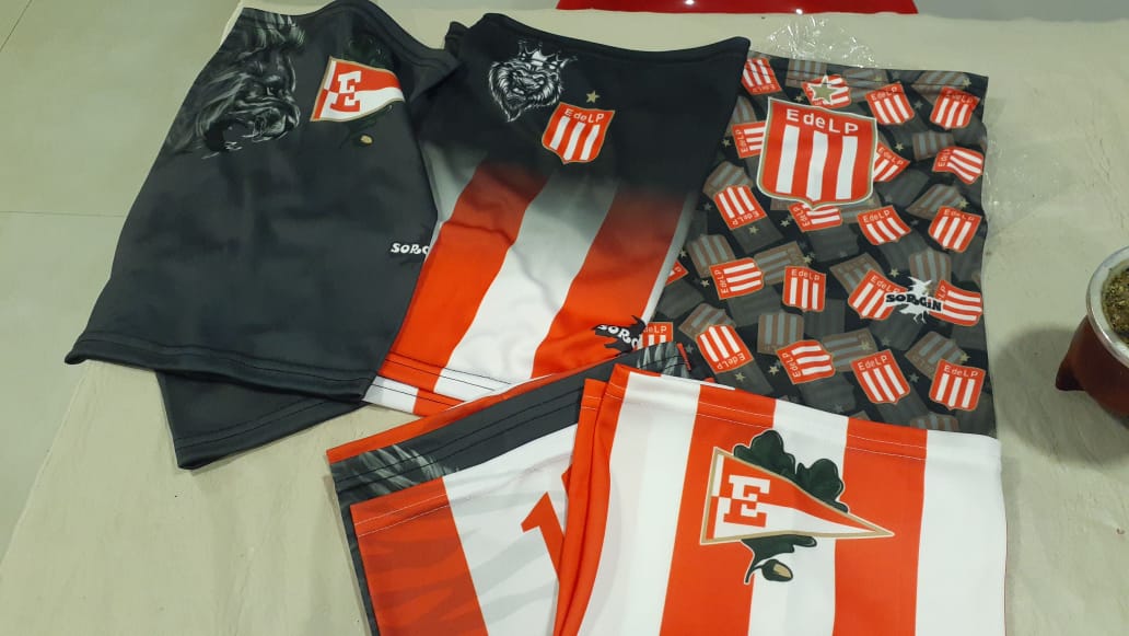 Terminamos la primer etapa de pedidos, desbordados y muy felices por la respuesta q hemos tenido. Muchísimas gracias a todos! Van a quedar algunos cuellos en los puestos de retiro para q puedan comprar. Ya tendremos novedades, estén atentos a las publicaciones! Gracias nuevamente